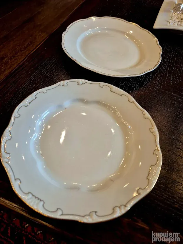 Žolnai 2 porcelan tanjira iz Budimpeste, 24 cm precnik