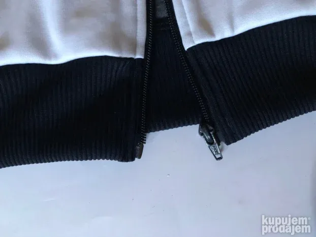 Adidas original nov retro vintage zenski duks S