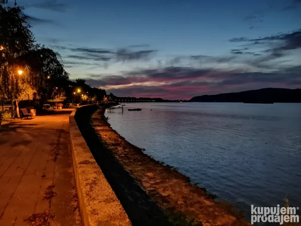 Stan na dan D9 Veliko Gradiste Srebrno jezero Tumane