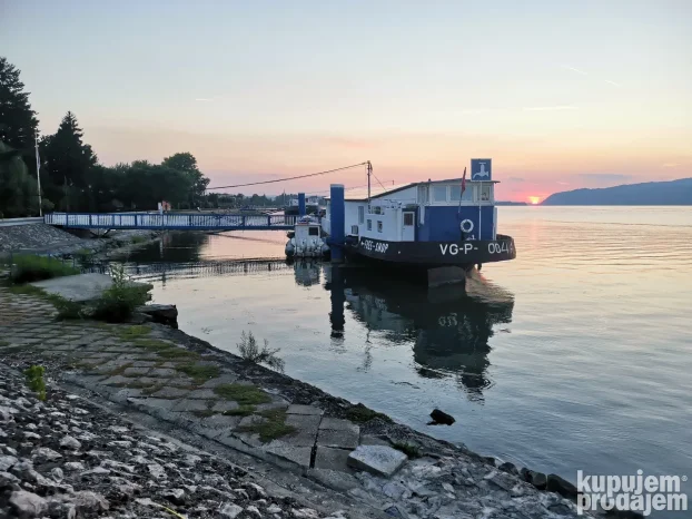 Stan na dan D9 Veliko Gradiste Srebrno jezero Tumane