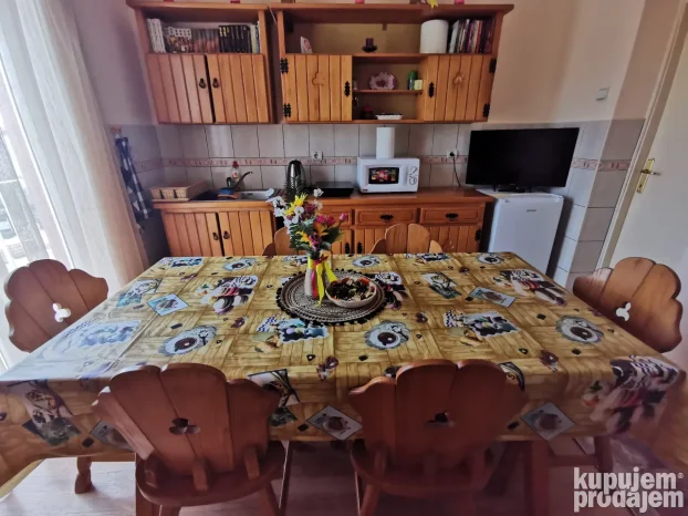 Stan na dan D9 Veliko Gradiste Srebrno jezero Tumane