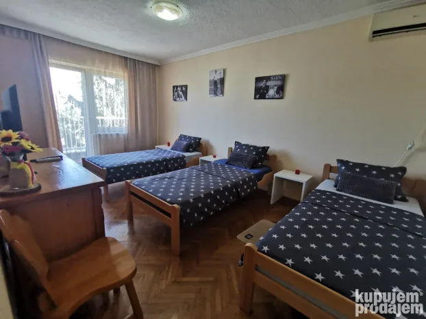 Stan na dan D9 Veliko Gradiste Srebrno jezero Tumane