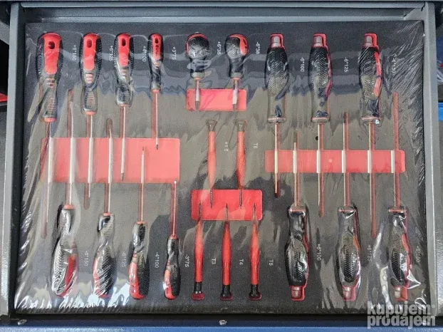 Kolica sa alatom 7 fijoka 250 dela nova AKCIJA