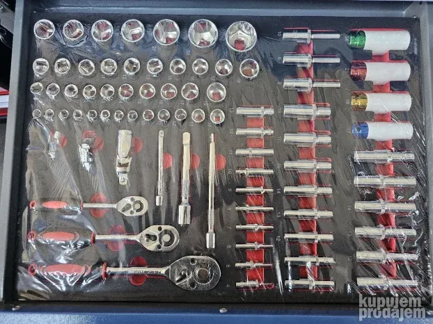 Kolica sa alatom 7 fijoka 250 dela nova AKCIJA