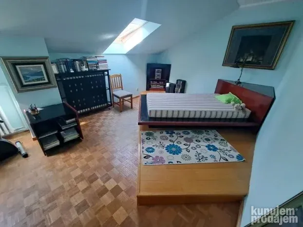 Sremski Karlovci,kuća,152m2