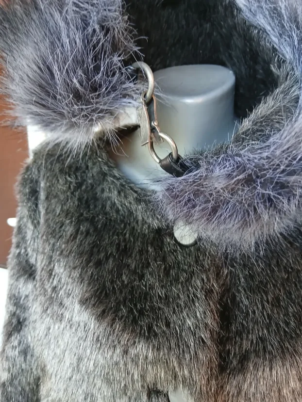 Sivo crna P..S savrsena bunda vel .l.