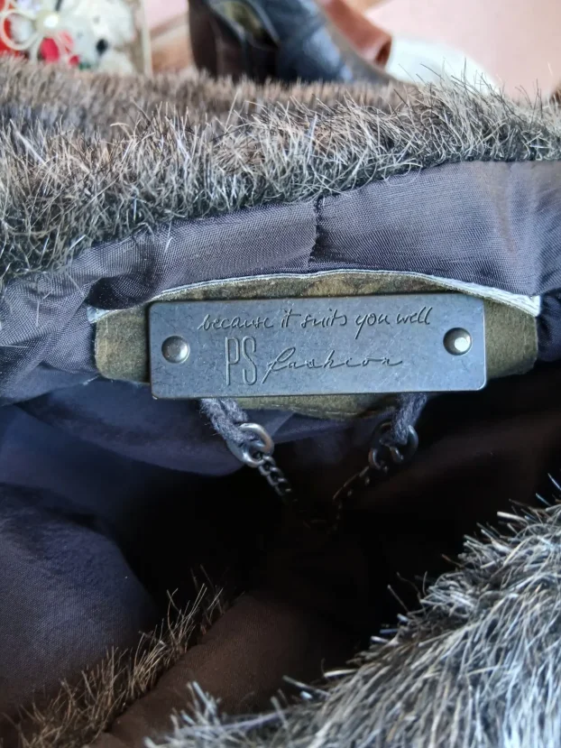 Sivo crna P..S savrsena bunda vel .l.