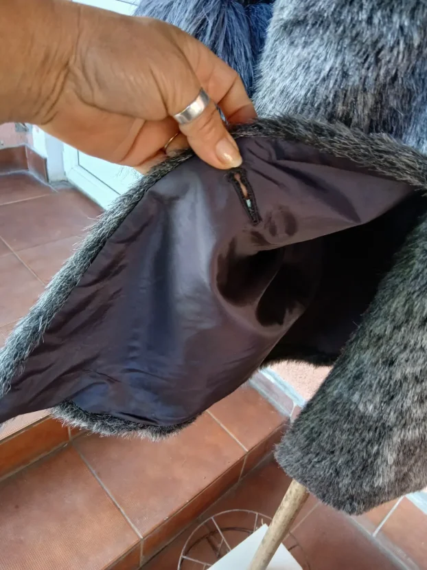 Sivo crna P..S savrsena bunda vel .l.