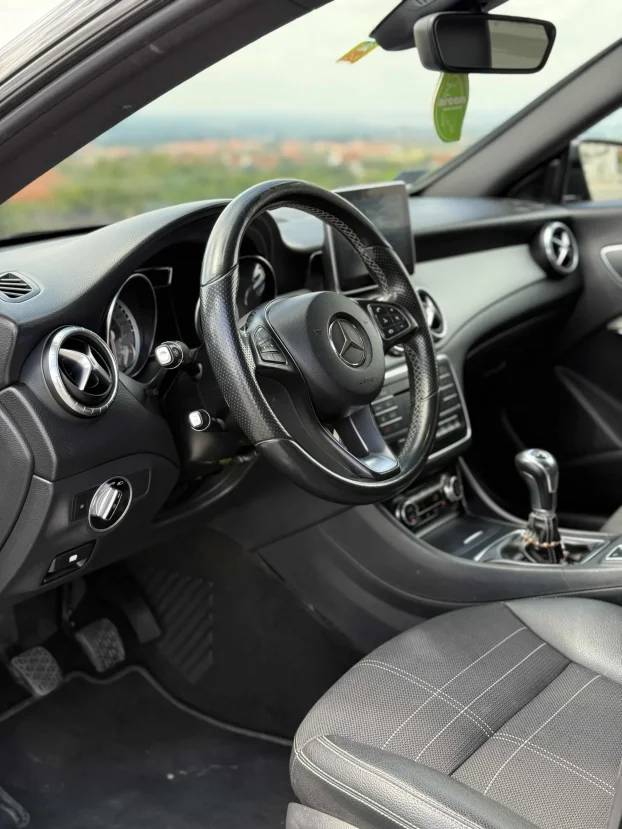 2015 Mercedes CLA 200 Mercedes CLA 200 NIG