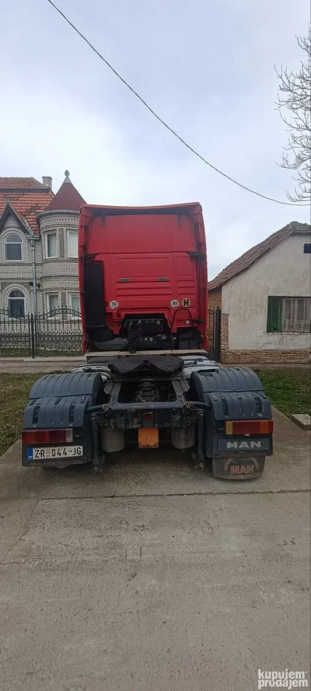 Kamion MAN TGA FLS 2002 sa poluprikolicom