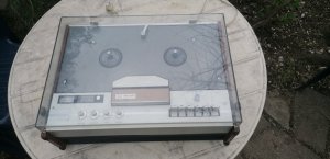 magnetofon philips ar9128/00 nece da upali