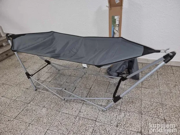 Lezaljka ljuljaska kamperska