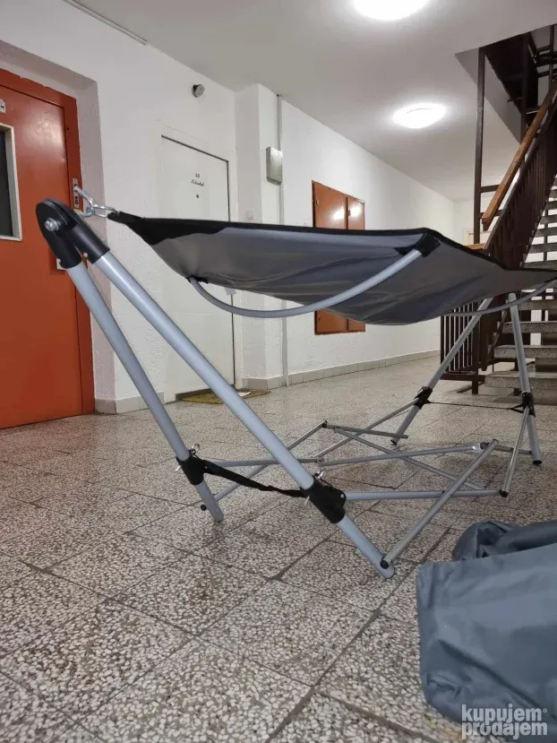Lezaljka ljuljaska kamperska