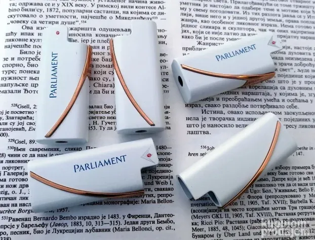 Parliament futrola navlaka za upaljač NOVO