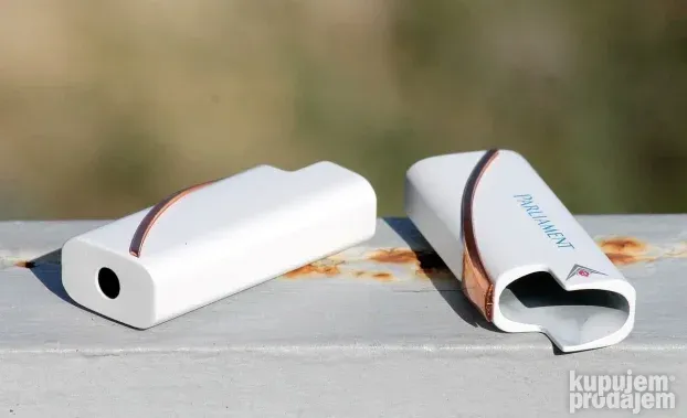 Parliament futrola navlaka za upaljač NOVO