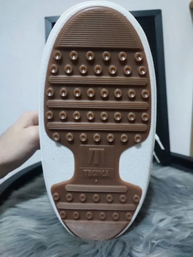 Moon boot