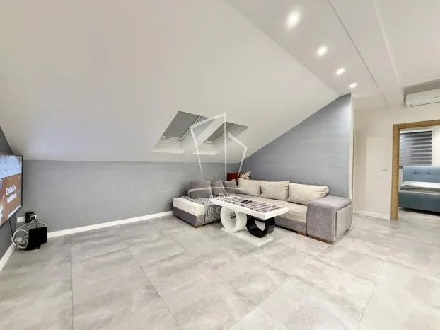 Ugrinovački put 32. deo, Altina, 3.0 trosoban, 59 m²