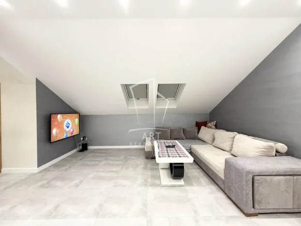 Ugrinovački put 32. deo, Altina, 3.0 trosoban, 59 m²