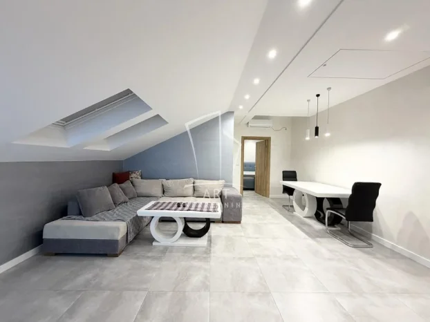 Ugrinovački put 32. deo, Altina, 3.0 trosoban, 59 m²