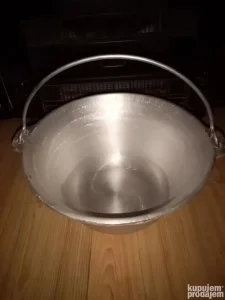 Top Aluminijumski Kotlici  Rucno Pravljeni Debljine 1cm Novo