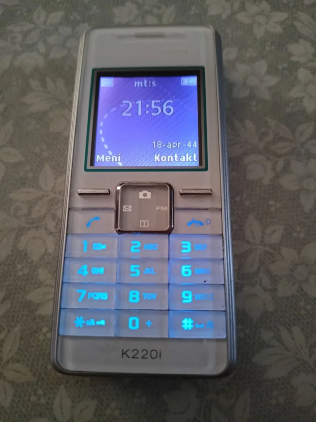 Soni erikso k 220 i
