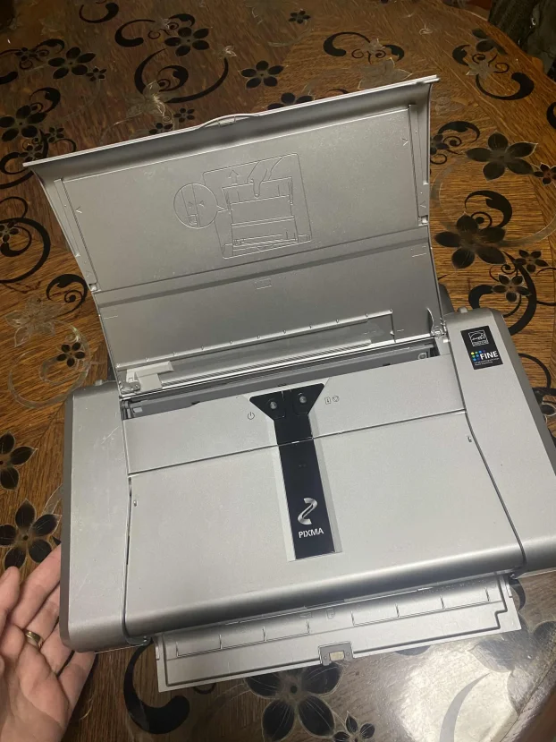 Canon iP100
