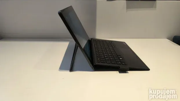 HP PRO x2 612 G2 i5-7Y57, FHD Touch Screen, 8Gb, 256Gb