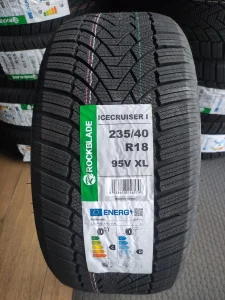 nove zimske gume 235/40 r 18 rockblade