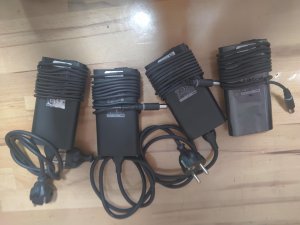 DELL 19,5V 4,62A 90W punjač Slim Belo LED svetlo (7,4x5)