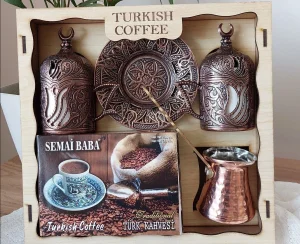 Kvalitetan set za kafu, poklon, boja braon,crno