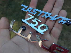 NOVO znak zadnji " zastava 750 luxe " za ficu