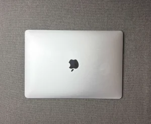 Macbook Air 13 inch M1 16/256gb