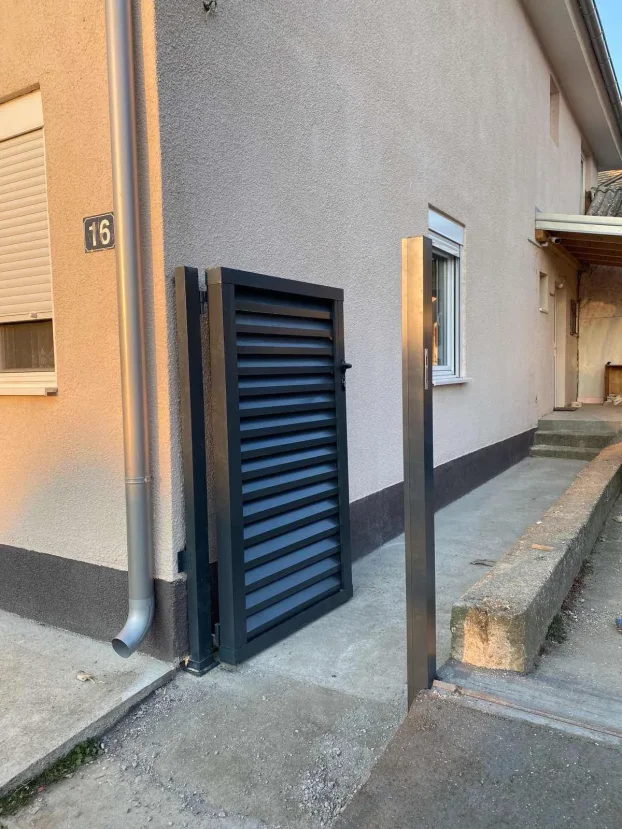 Aluminijumski ram: KAPIJA bez čekanja- PEŠAČKA