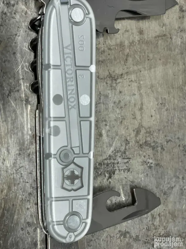 Noz Victorinox multifunkcionalni , nov