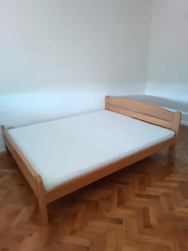 Bračni krevet sa dušekom