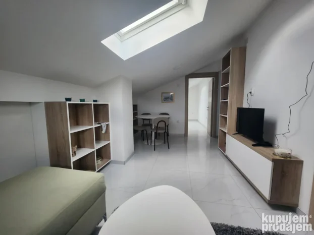 Dusanova, Kruševac, Centar, 2.0 dvosoban, 52 m²