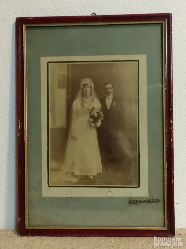 Stara fotografija u ramu