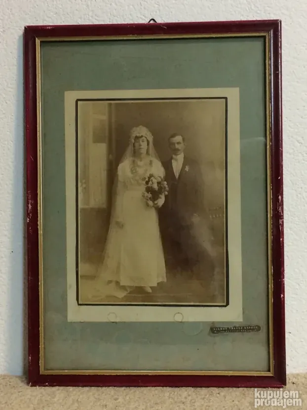 Stara fotografija u ramu
