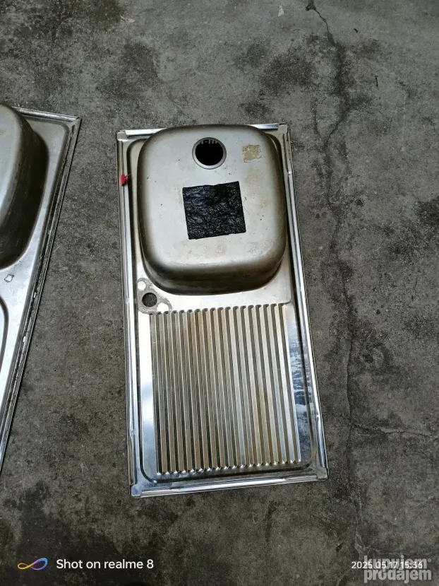 Sudopera franke sa  rupom za slavinu 43x86