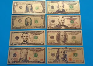 Set od 8 ukrasnih novcanica sa zlatnom folijom USA