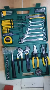 Crest - Set alata sa koferom (49 komada)