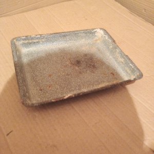 Stara emajlirana posuda