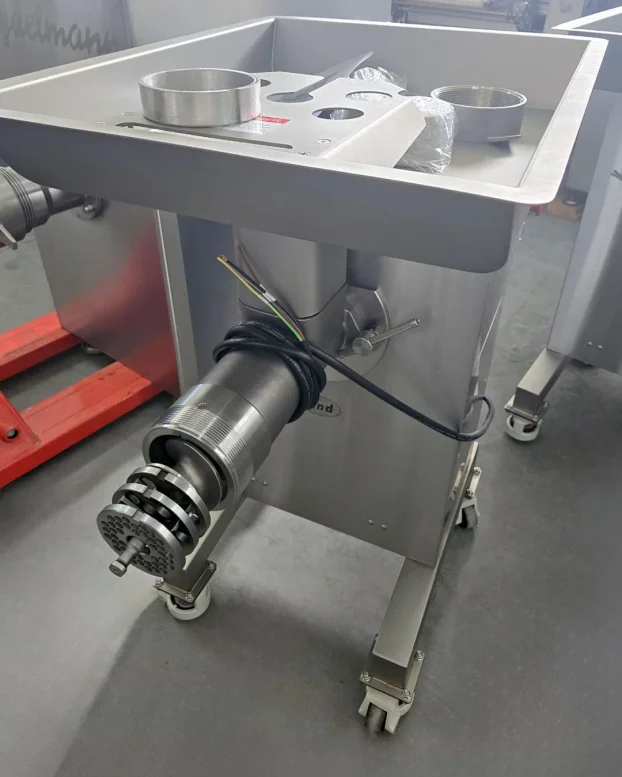 Mašina za mlevenje mesa S32P unger sistem 5 alata - Sind