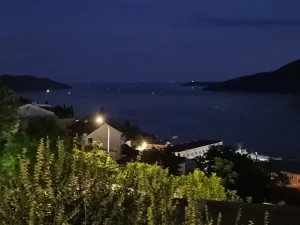 Herceg Novi Centar 70m2 TOP SREĐEN HITNO