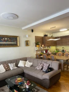 Trg Komenskog, Grbavica, 5+ petosoban, 124 m²