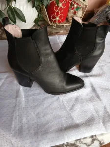 ZARA kozne gleznjace vel 40 ug 25,5