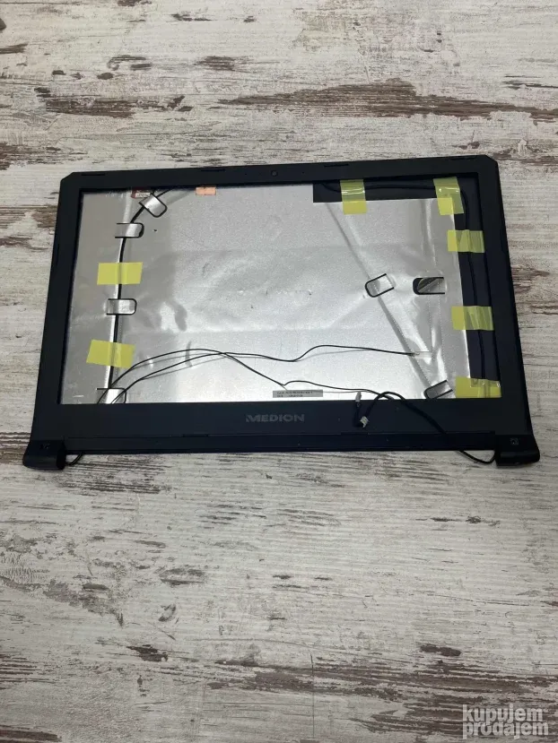 Backcover ledja ekrana i okvir Medion X6601