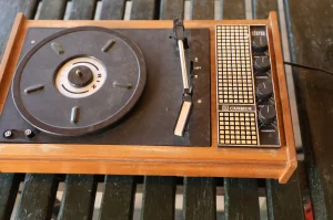 Gramofon Riz Carmen
