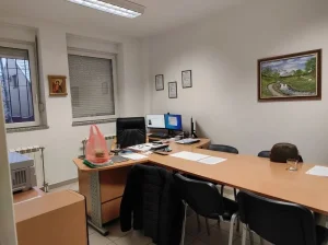 Odličan lokal na Podbari!180m2 064/822-21-40