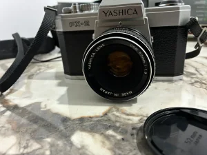 Yashica FX-2 Fotoaparat